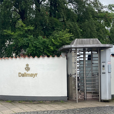 Firmenbeschilderungen, Werksbéschilderungen Laserbuchstaben, Lasergravuren, Drucke