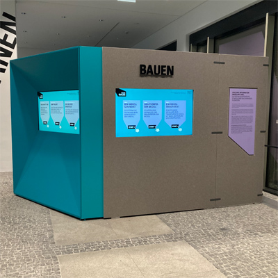 Info Display TV mit Akustikplatte Schallschluckend 180cm x 250cm