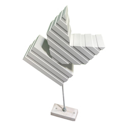 Drehdisplay 3D Buchstabe gefräst und lackiert